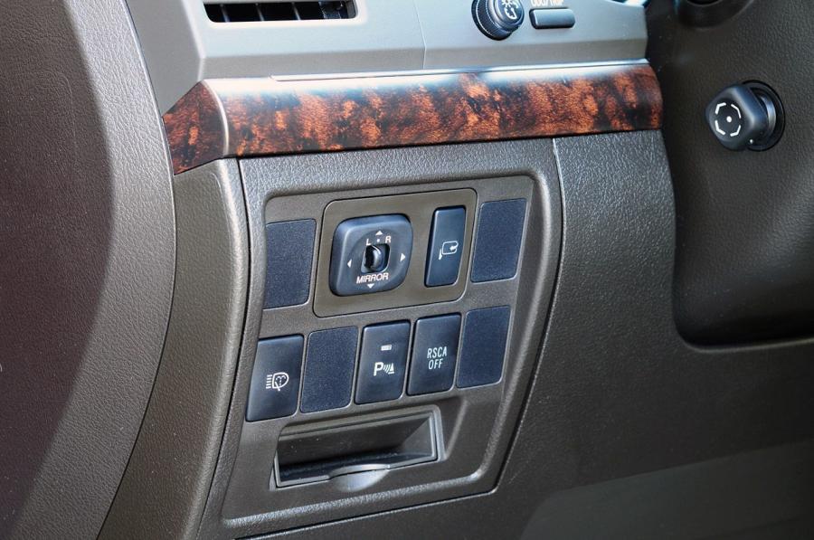  Toyota Land Cruiser 2011 года  (фото 28 из 56)